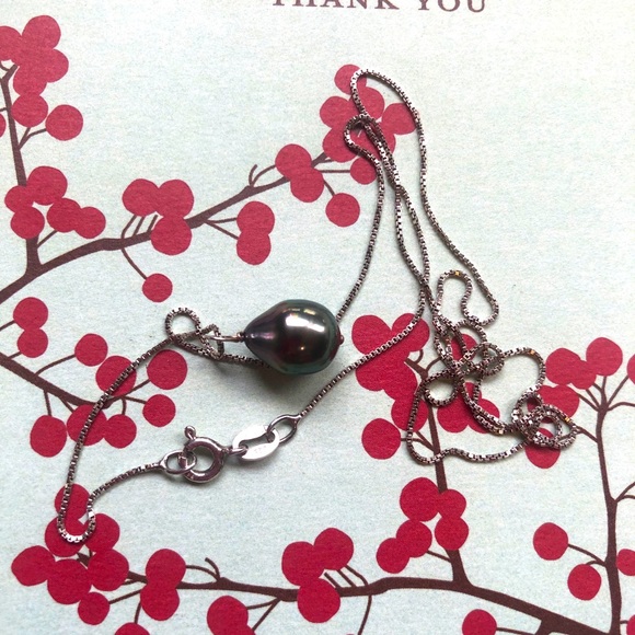 Jewelry - Black freshwater pearl necklace